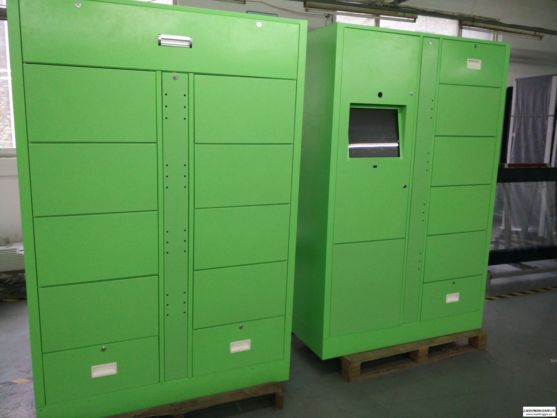 “電瓶充電柜金屬外殼加工